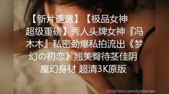 美女和炮友激情中 多姿势高难度抽插