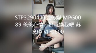  眼镜少妇 我操你 啊啊 慢点 身材不错 大奶子 逼毛浓密 被大肉棒无套输出 奶子哗哗