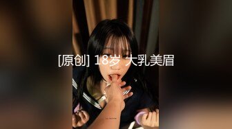 【新速片遞】车展漂亮眼镜大姐撅着屁屁给美女介绍车子性能 我就乘机欣赏美裙底 旁边人太多 手有点抖 