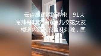 大奶熟女人妻 爽不爽 啊啊舒服 射哪里 射在我逼里 撅着大肥屁屁吃鸡 后入冲刺 内射