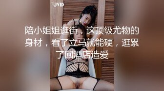 YC商场抄底齐逼蓝裙细长腿绝色美妞 微透蕾丝内被骚穴浸湿了