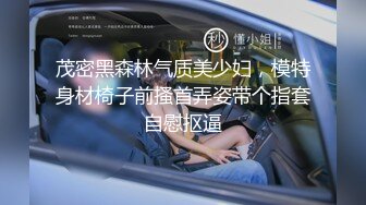   网友分享 制服开档黑丝少妇 大屁屁好诱惑 后入啪啪 这个姿势真的很深好深 无套内射多毛蝴蝶穴