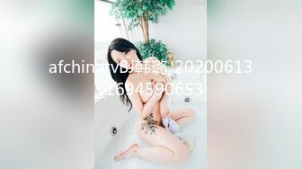 22岁小妹妹，玩得是真浪，内心饥渴无比，超市买了两根茄子，回家也不煮饭就开始发浪，两洞齐开！